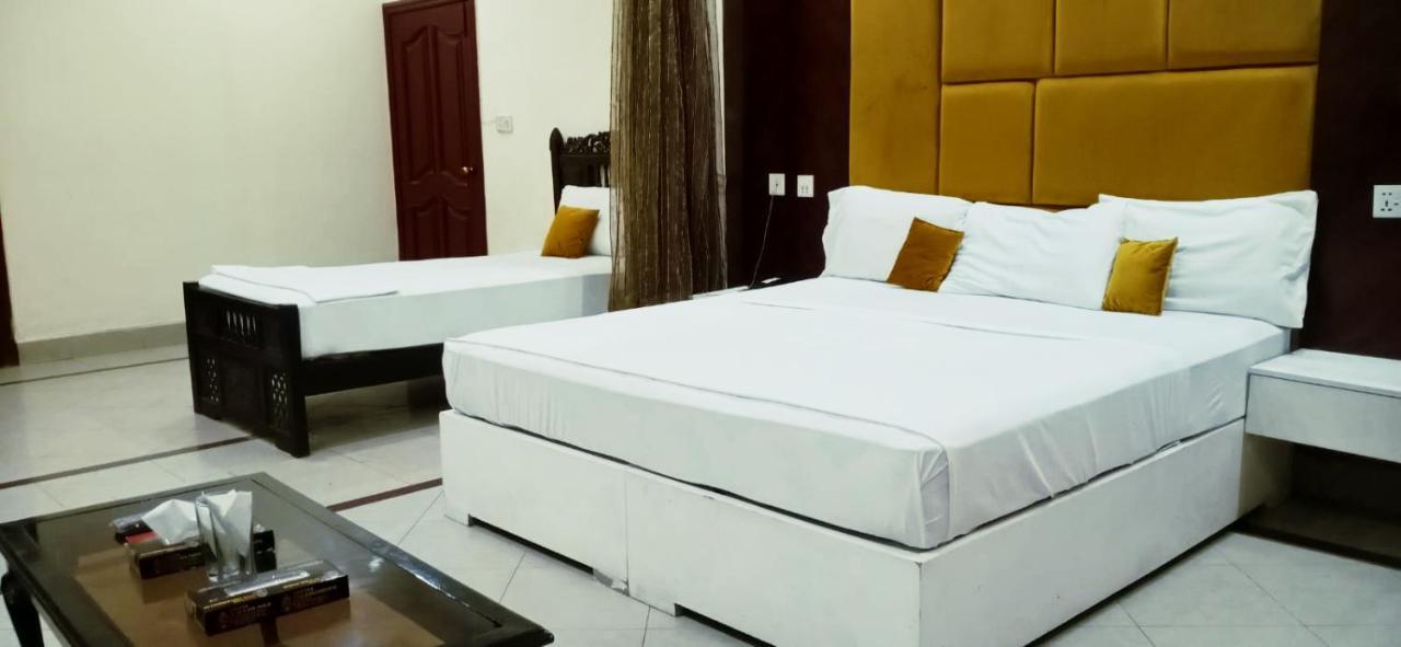 Hotel Pak Continental Multan Zewnętrze zdjęcie
