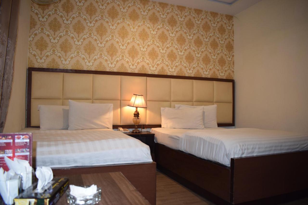 Hotel Pak Continental Multan Zewnętrze zdjęcie