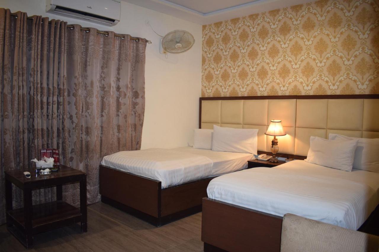 Hotel Pak Continental Multan Zewnętrze zdjęcie
