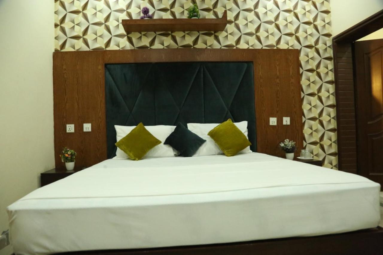 Hotel Pak Continental Multan Zewnętrze zdjęcie