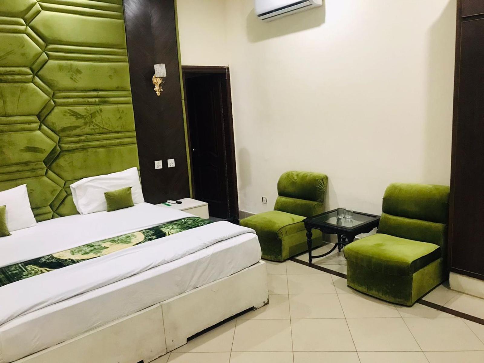 Hotel Pak Continental Multan Zewnętrze zdjęcie